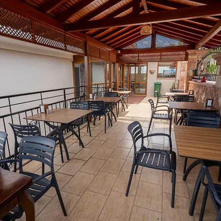 Rumet Cunda Hotel