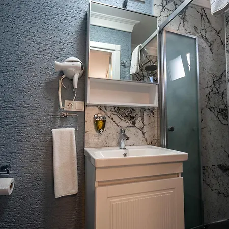 Rumet Cunda Hotel *